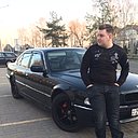 Знакомства: Вова, 29 лет, Солигорск